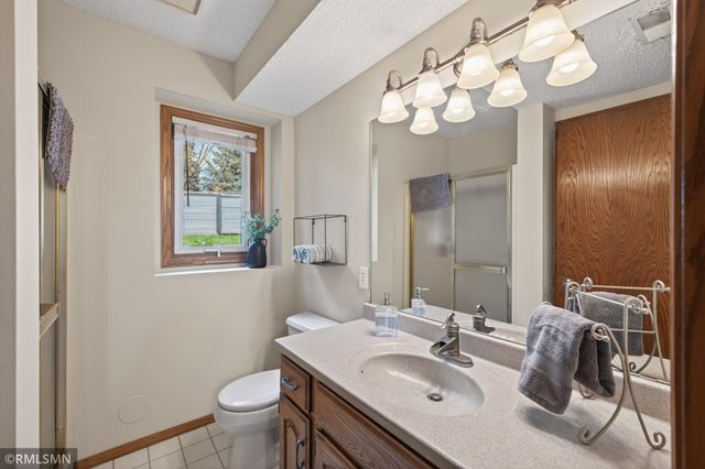 1703 Anderlie Lane W, White Bear Twp, MN 55110