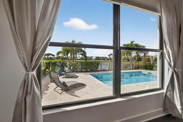 15798 Cresswind Place, Loxahatchee, FL 33470