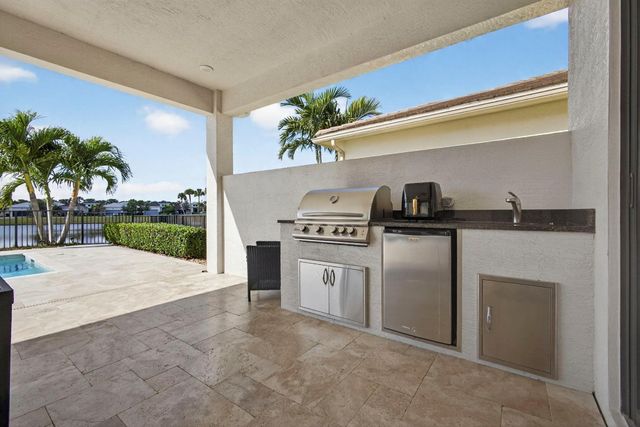 15798 Cresswind Place, Loxahatchee, FL 33470