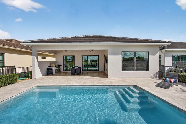 15798 Cresswind Place, Loxahatchee, FL 33470