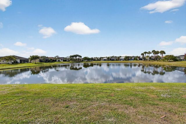 15798 Cresswind Place, Loxahatchee, FL 33470