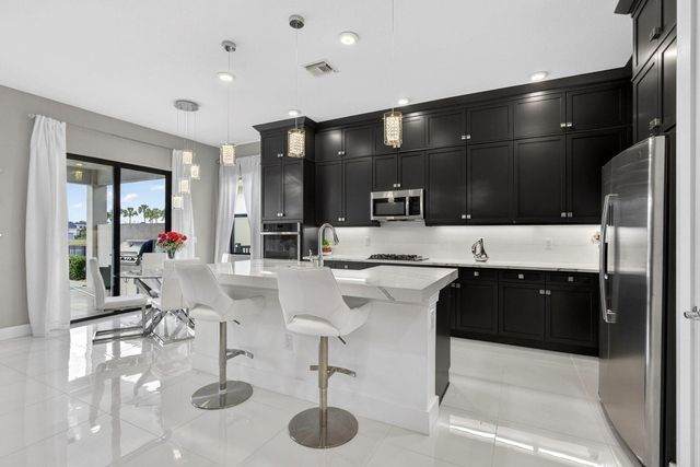 15798 Cresswind Place, Loxahatchee, FL 33470