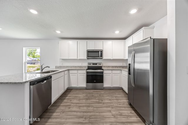 543 Lafayette Street SW, Palm Bay, FL 32908