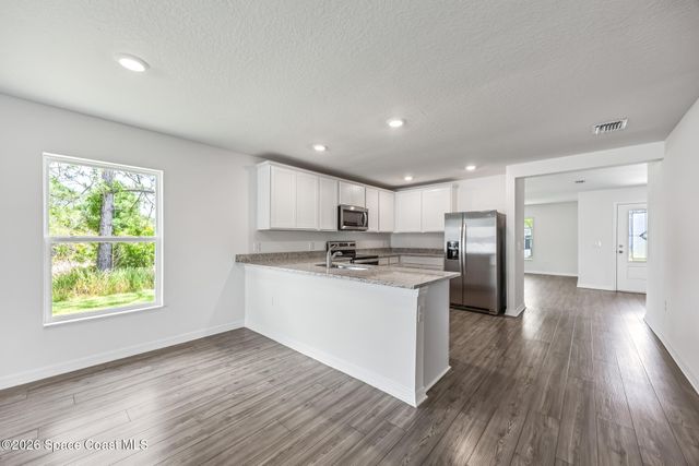 543 Lafayette Street SW, Palm Bay, FL 32908