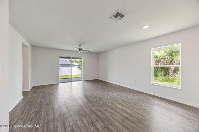 543 Lafayette Street SW, Palm Bay, FL 32908