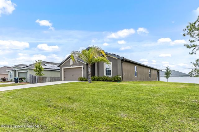 543 Lafayette Street SW, Palm Bay, FL 32908