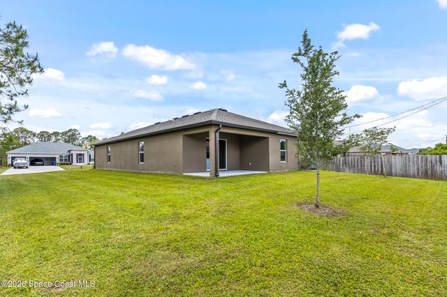 543 Lafayette Street SW, Palm Bay, FL 32908