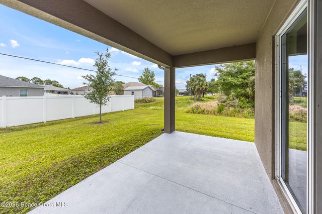 543 Lafayette Street SW, Palm Bay, FL 32908