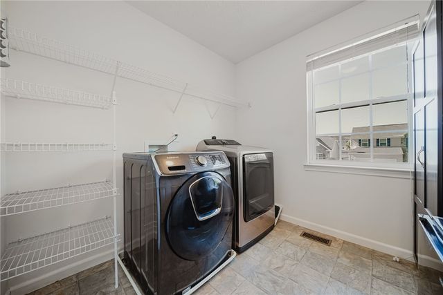 5148 Dayflower Drive, Tipp City, OH 45371