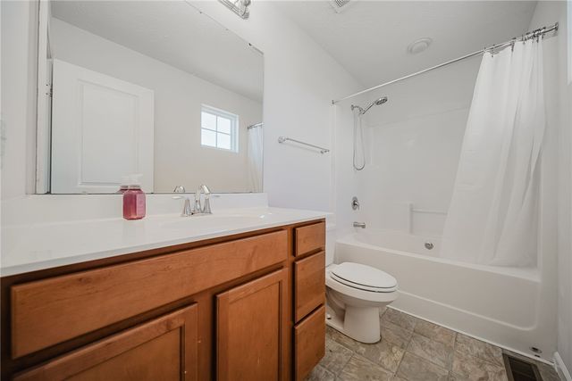 5148 Dayflower Drive, Tipp City, OH 45371