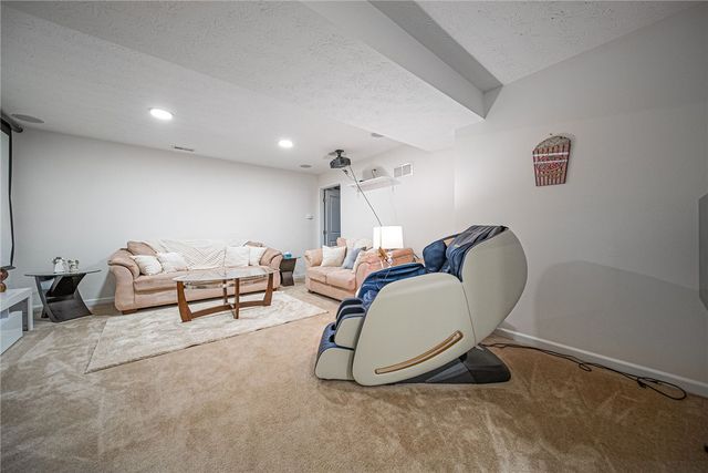 5148 Dayflower Drive, Tipp City, OH 45371