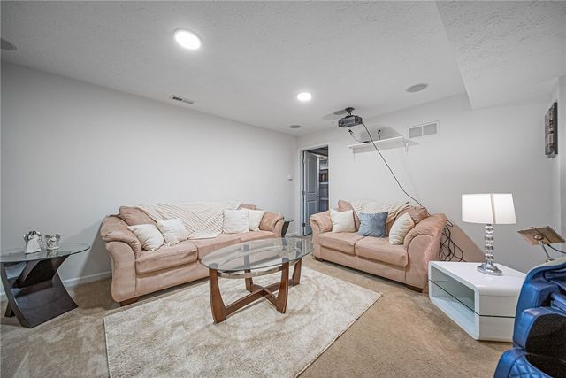5148 Dayflower Drive, Tipp City, OH 45371