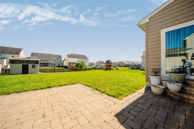 5148 Dayflower Drive, Tipp City, OH 45371