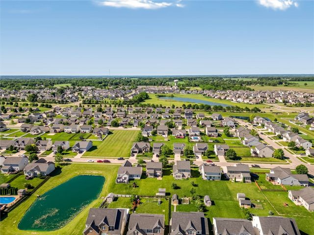 5148 Dayflower Drive, Tipp City, OH 45371