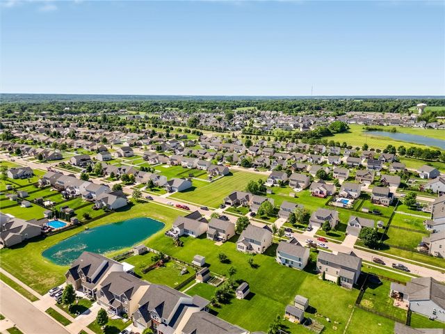 5148 Dayflower Drive, Tipp City, OH 45371