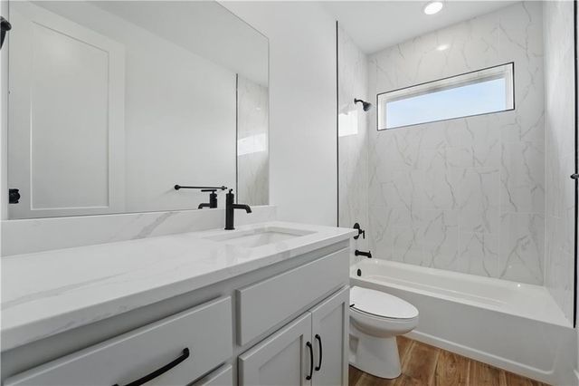 1432 N 162nd Terrace, Basehor, KS 66007