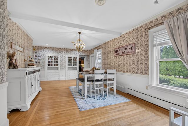 141 Chestnut St, Gardner, MA 01440