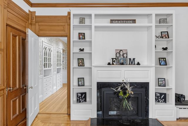 141 Chestnut St, Gardner, MA 01440