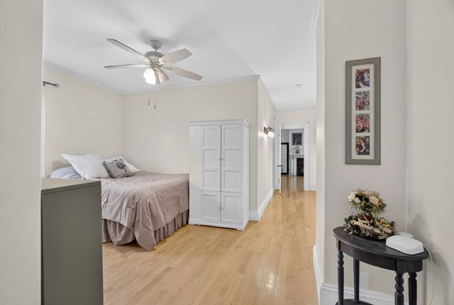 141 Chestnut St, Gardner, MA 01440