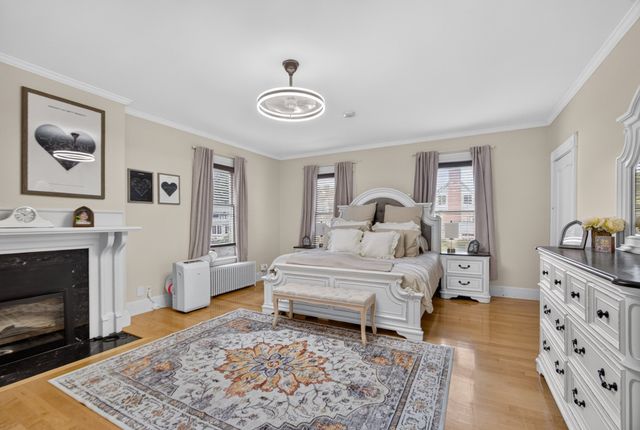 141 Chestnut St, Gardner, MA 01440