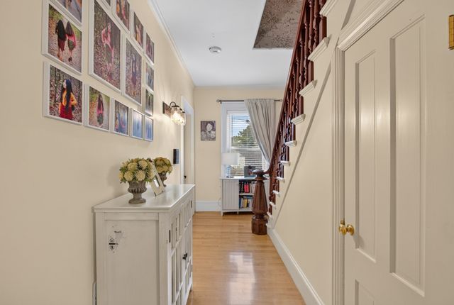 141 Chestnut St, Gardner, MA 01440