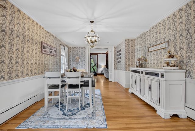 141 Chestnut St, Gardner, MA 01440