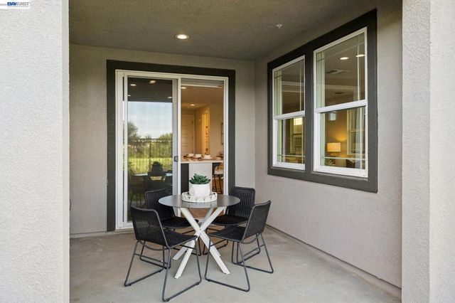 258 Benmore Dr, Hayward, CA 94542