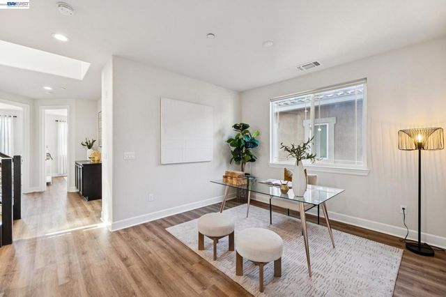 258 Benmore Dr, Hayward, CA 94542