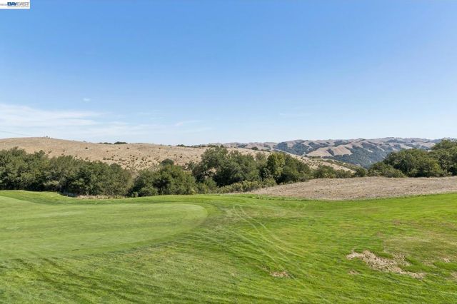 258 Benmore Dr, Hayward, CA 94542