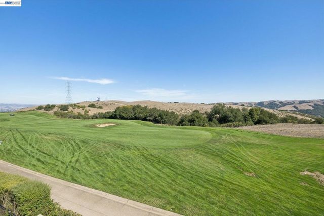 258 Benmore Dr, Hayward, CA 94542