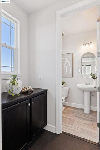 258 Benmore Dr, Hayward, CA 94542