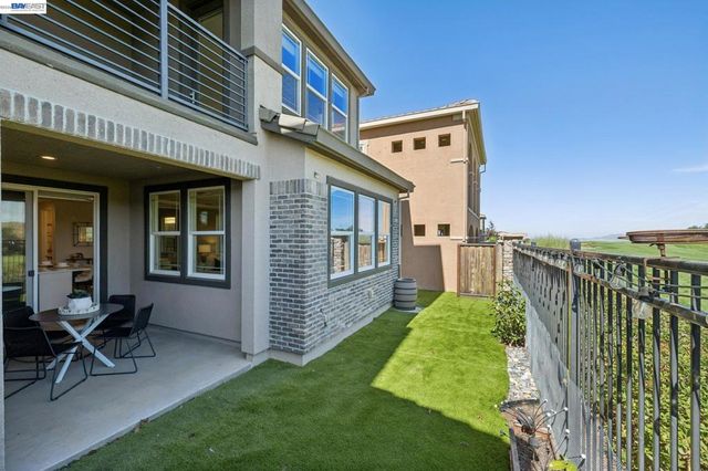 258 Benmore Dr, Hayward, CA 94542