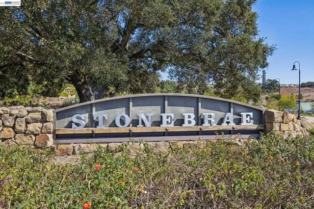 258 Benmore Dr, Hayward, CA 94542