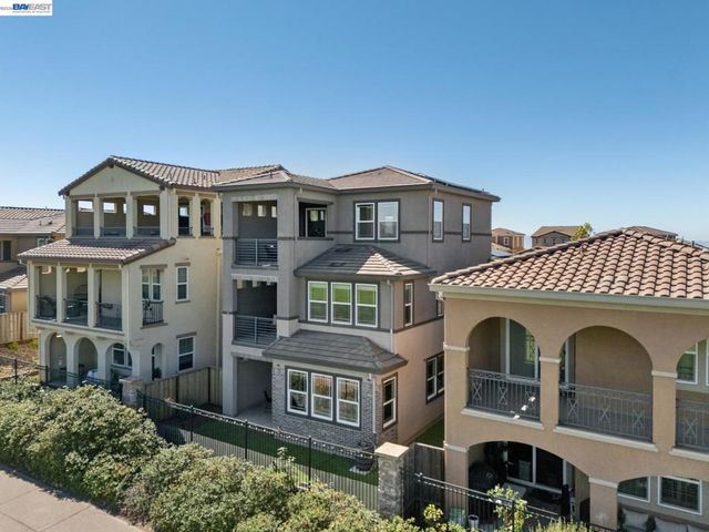 258 Benmore Dr, Hayward, CA 94542