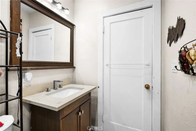 244 N 10th, Santa Paula, CA 93060