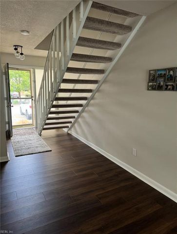 5025 Clairmont CT, Virginia Beach, VA 23462