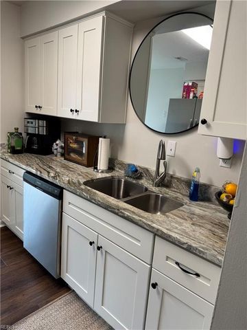 5025 Clairmont CT, Virginia Beach, VA 23462