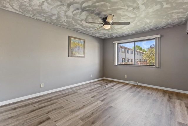5736 Cambridge CIRCLE, Racine, WI 53406