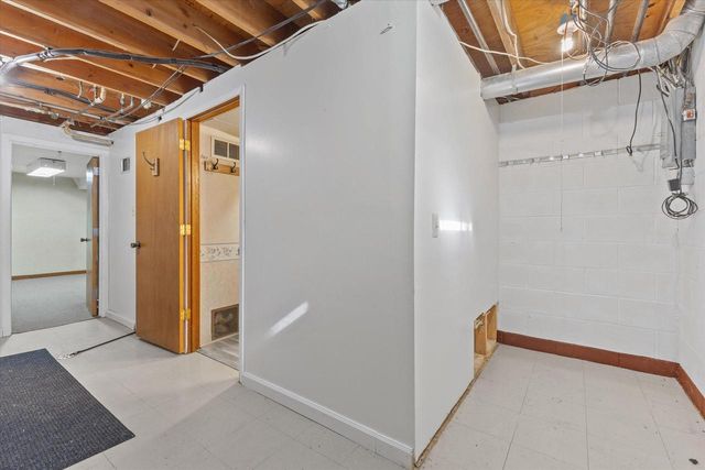 5736 Cambridge CIRCLE, Racine, WI 53406