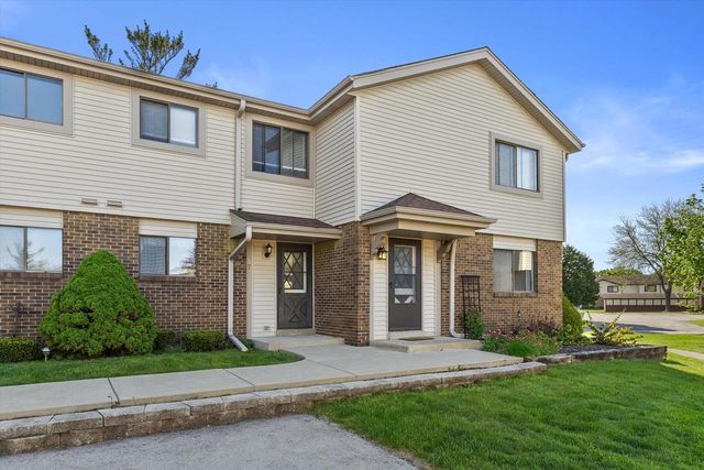 5736 Cambridge CIRCLE, Racine, WI 53406