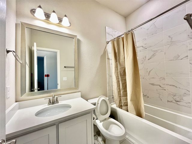 11401 Falcon Trace Drive, Fort Worth, TX 76244
