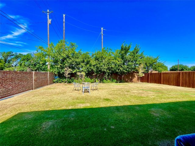 11401 Falcon Trace Drive, Fort Worth, TX 76244