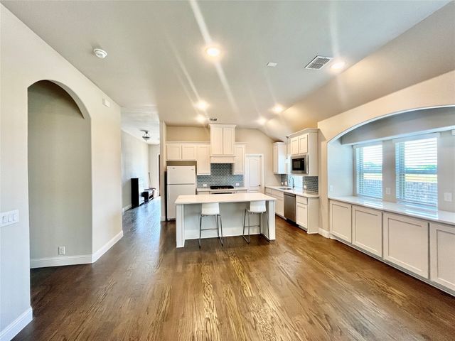 11401 Falcon Trace Drive, Fort Worth, TX 76244