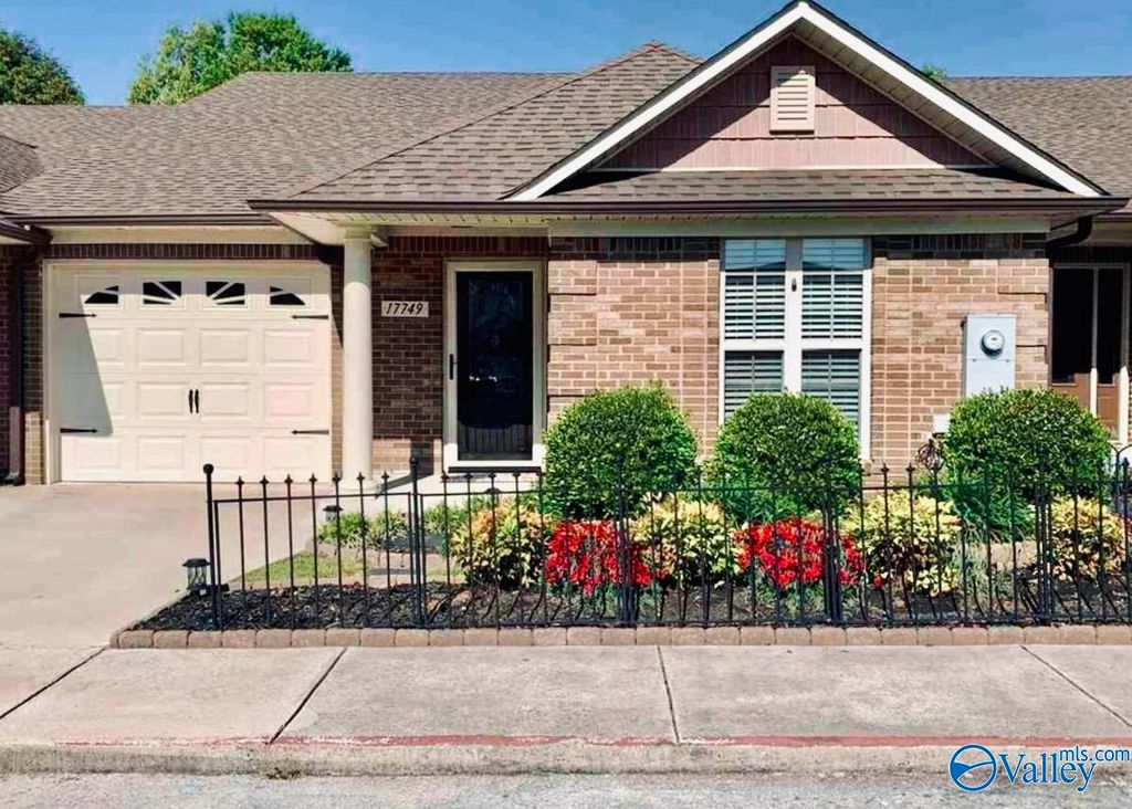 17749 Antlers Pass, Athens, AL 35611