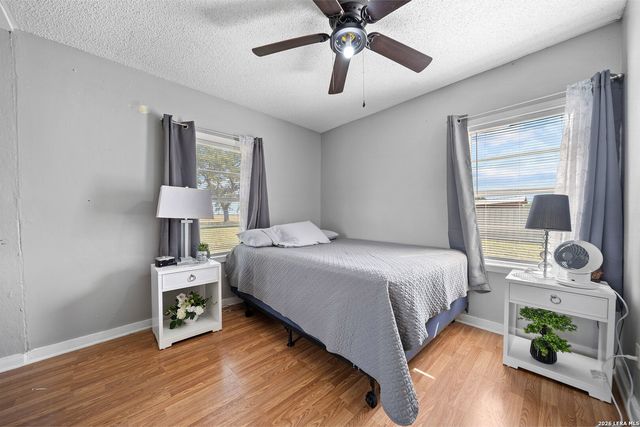 13950 Ih 35, Moore, TX 78057