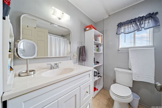 13950 Ih 35, Moore, TX 78057