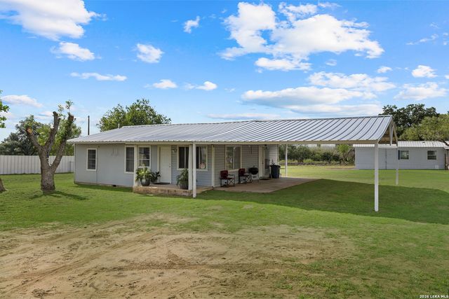 13950 Ih 35, Moore, TX 78057