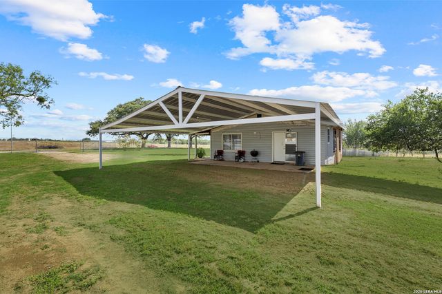 13950 Ih 35, Moore, TX 78057