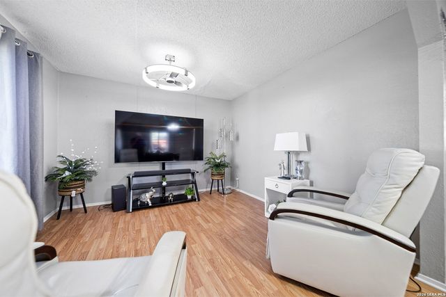 13950 Ih 35, Moore, TX 78057