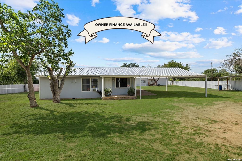 13950 Ih 35, Moore, TX 78057